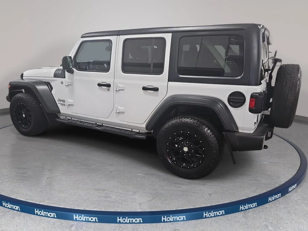 Used 2018 White Jeep Unlimited Sport S image 9