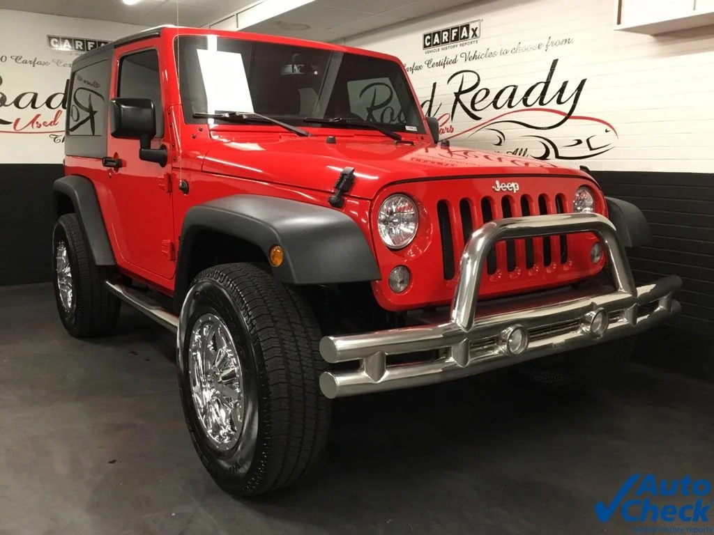 Used 2015 Red Jeep Sport image 3