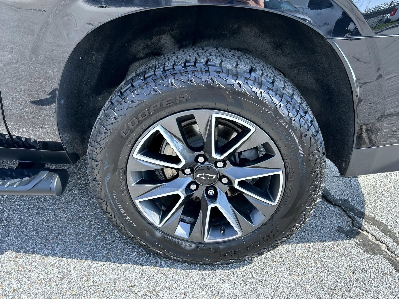 2021 Chevrolet Suburban Z71 - Photo 25