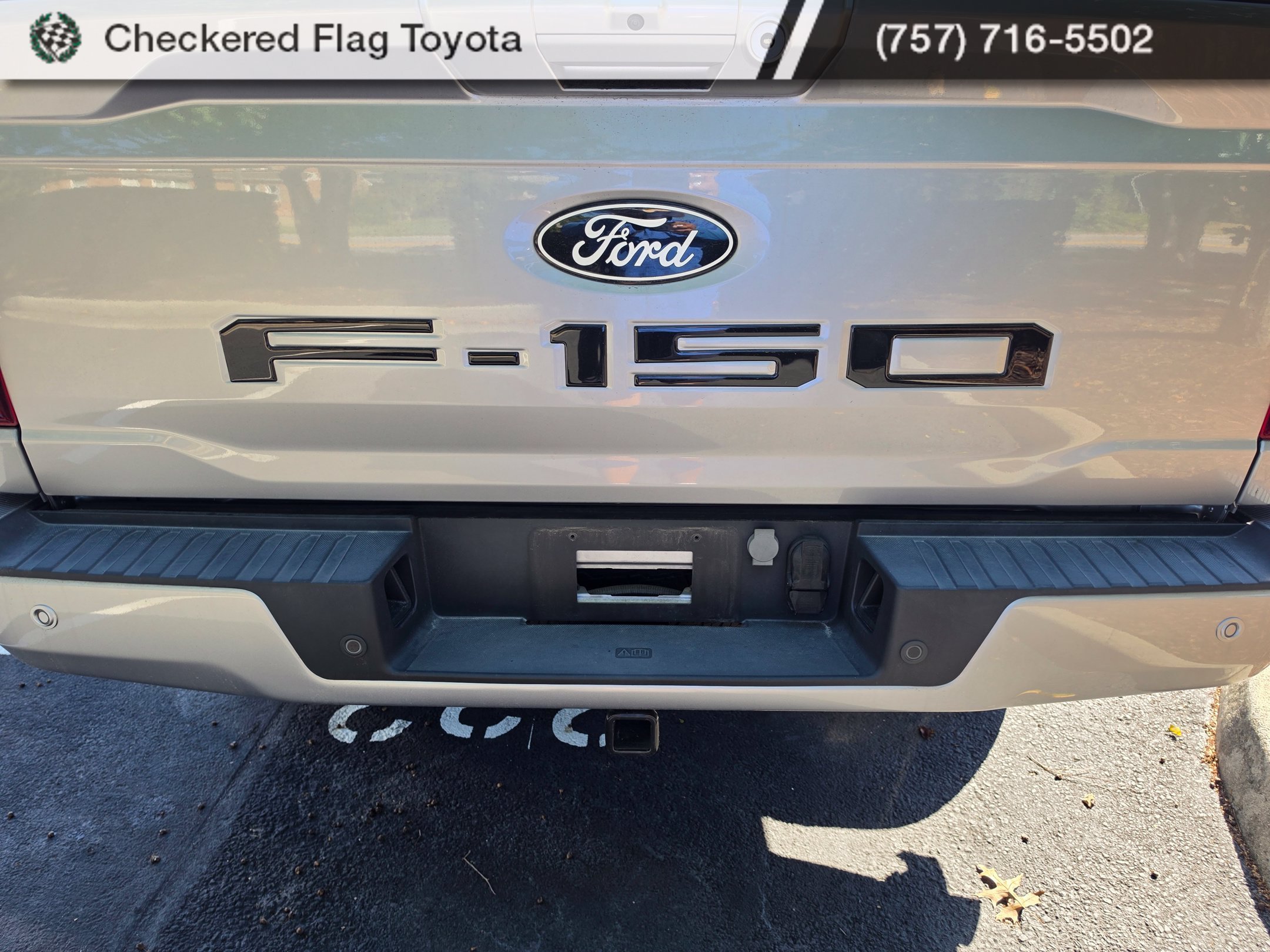 Used 2024 Iconic Silver Metallic Ford XLT image 8