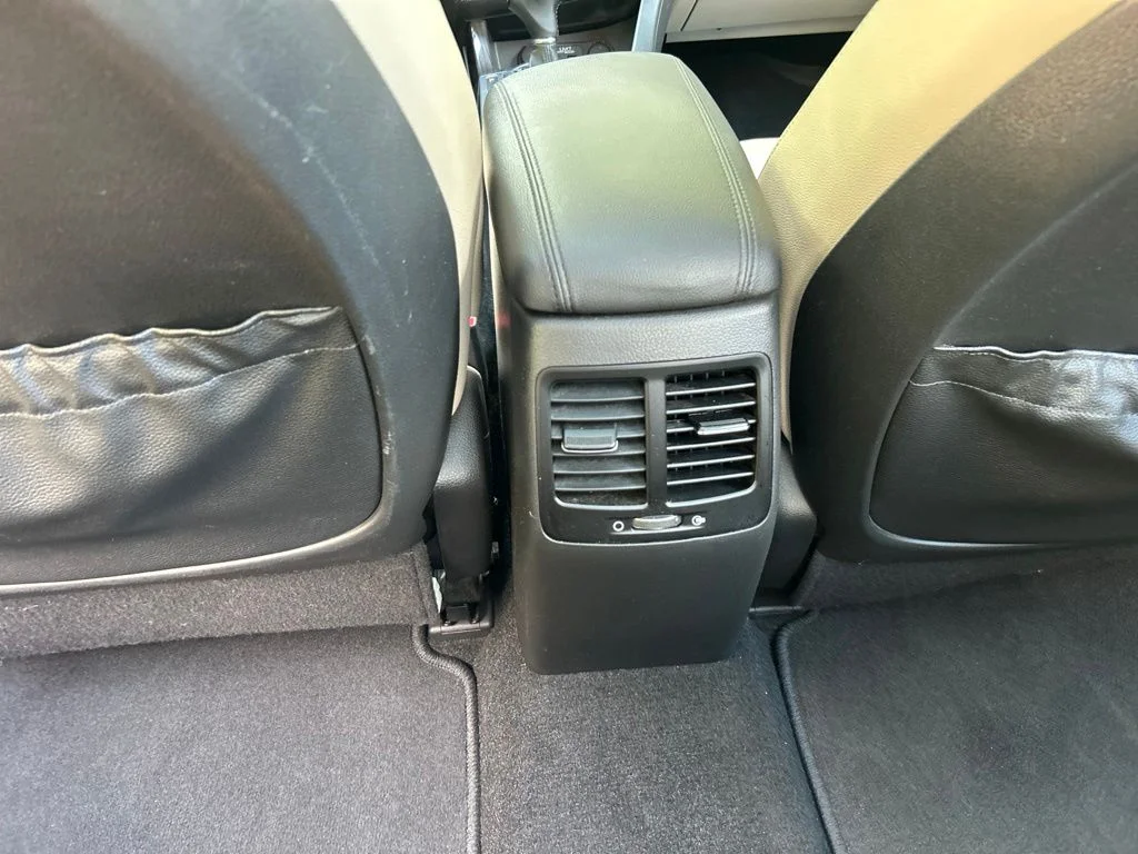 Used 2015 Red Kia EX image 29