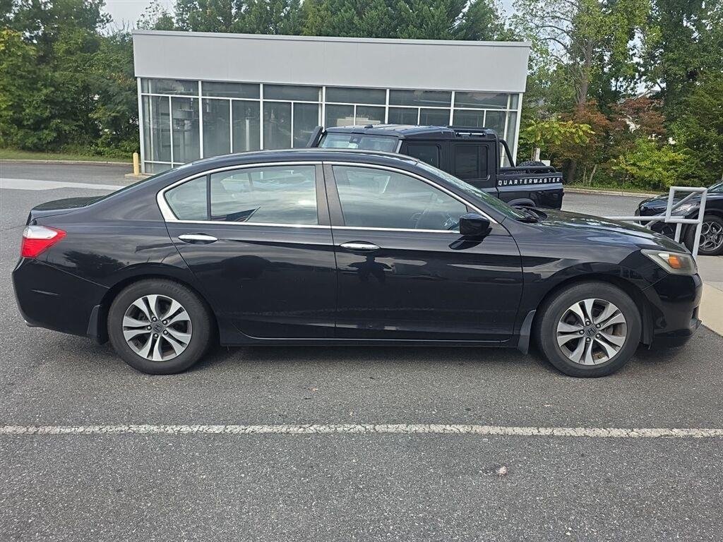 Used 2014  Honda LX image 4