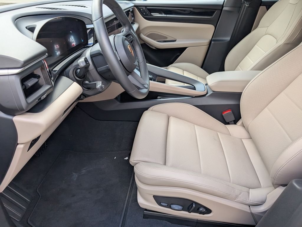 Used 2025 Black Porsche  image 28