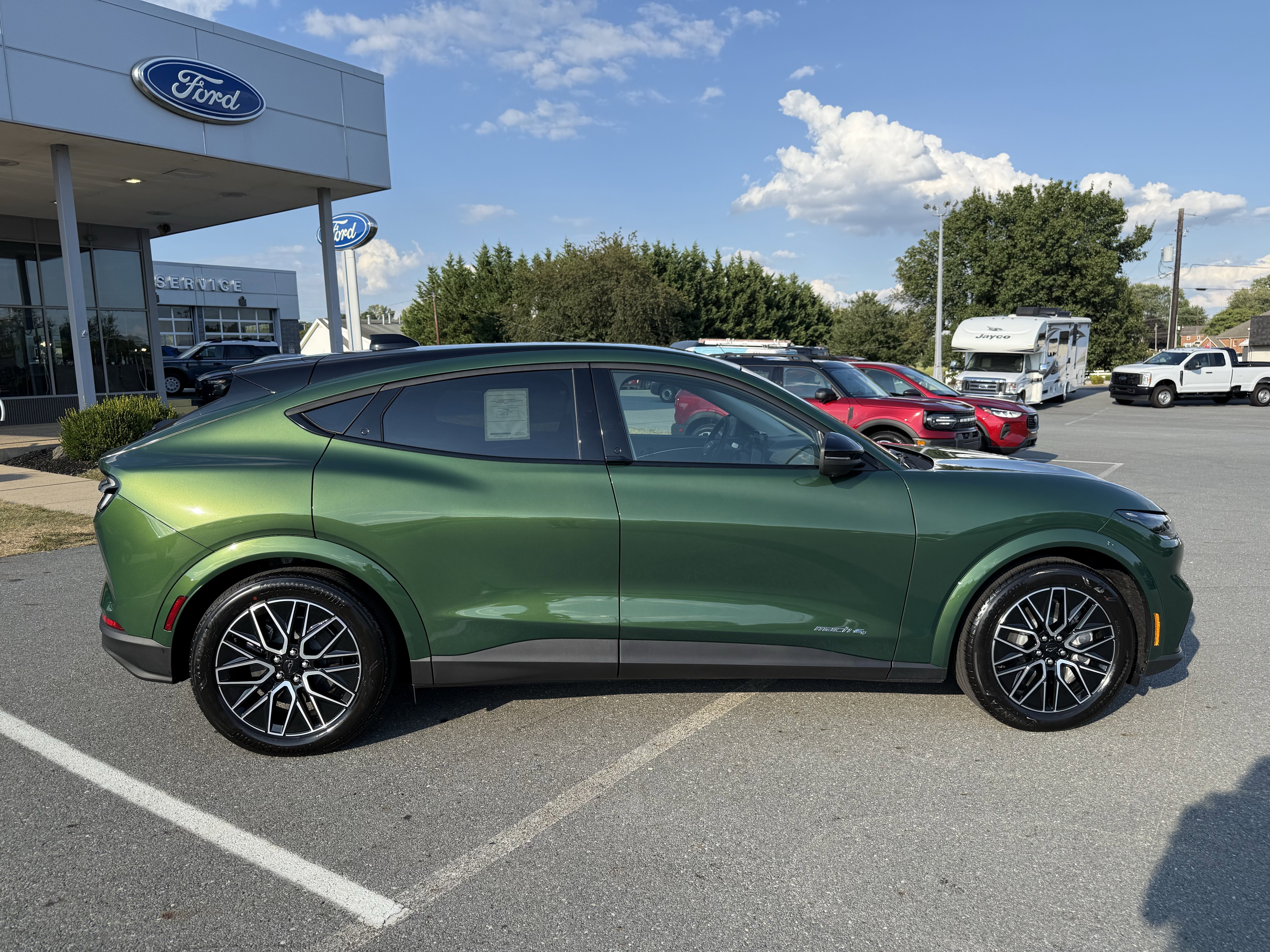 2025 Ford Mustang Mach-E Premium - Photo 8