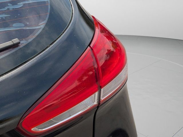 Used 2017 Black Kia LX image 22