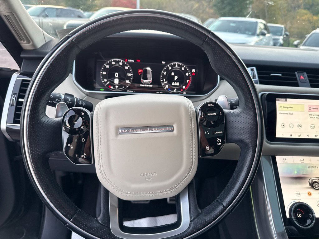Used 2022 Black Land Rover HSE Silver Edition image 20