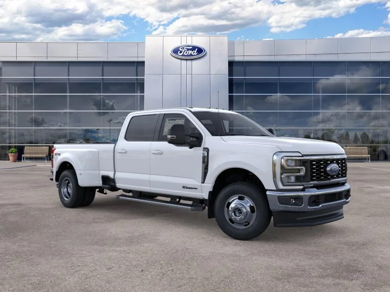 New 2026 Oxford White Ford Lariat image 32