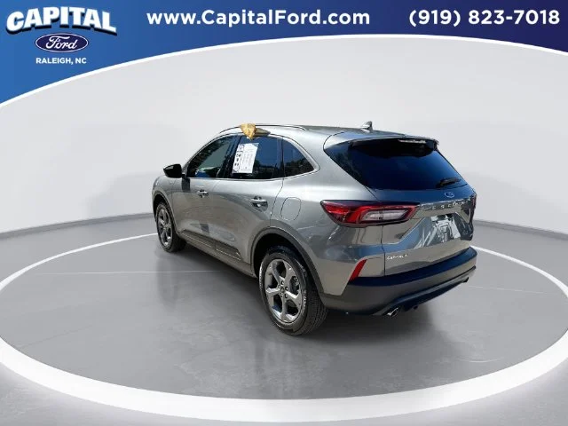 Used 2025 Gray Ford ST-Line image 6