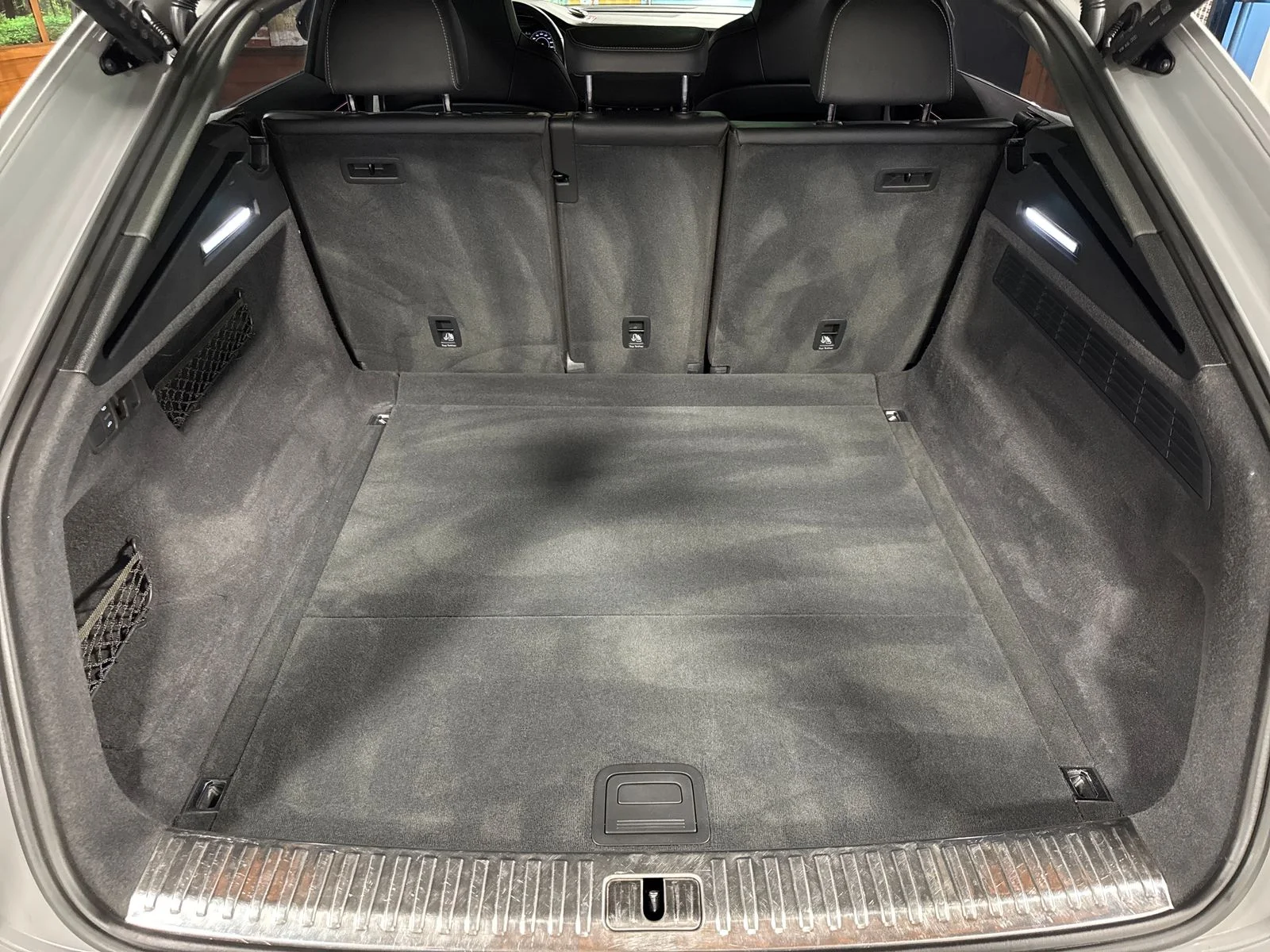 Used 2022  Audi 4.0T quattro image 28