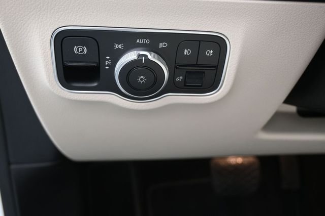 Used 2025 White Mercedes-Benz GLA 250 image 20