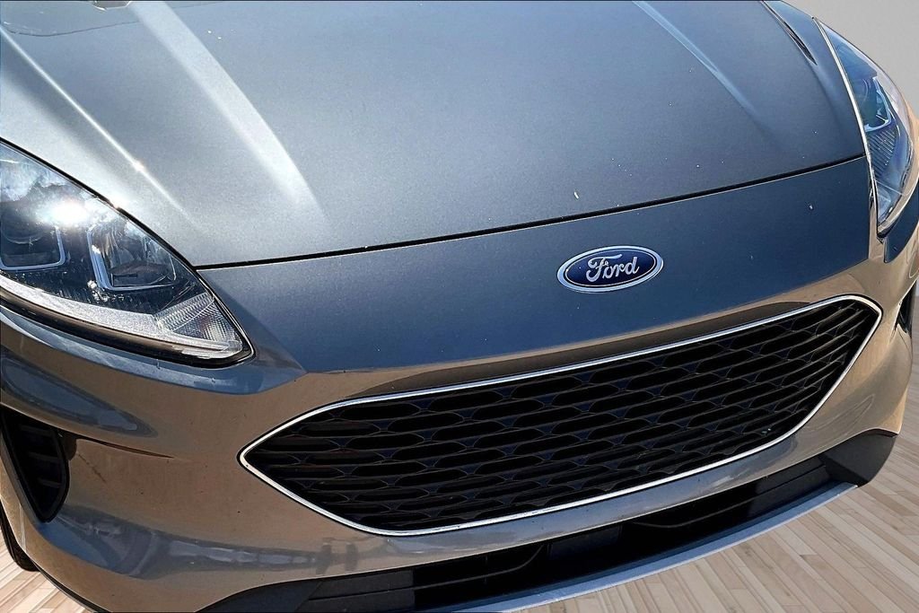 Used 2022 Gray Ford SE image 26