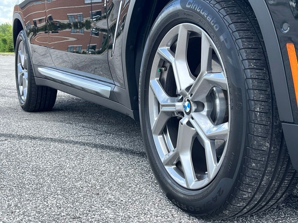 Certified Used 2024 Black Sapphire Metallic BMW xDrive30i image 9