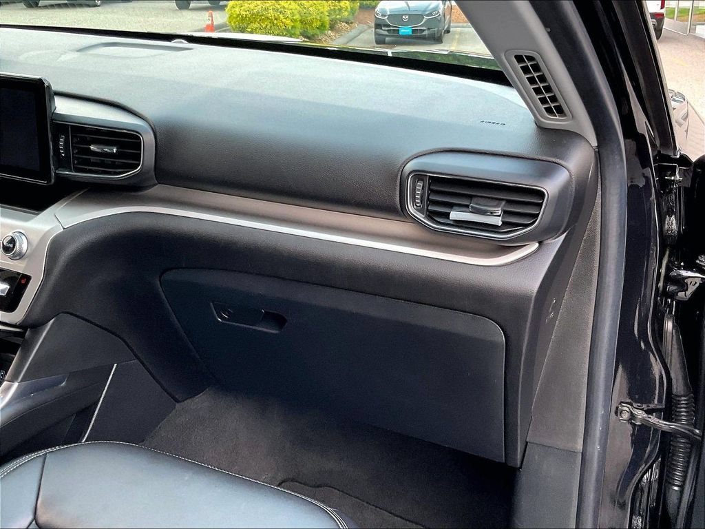 Used 2022 Black Ford XLT image 13