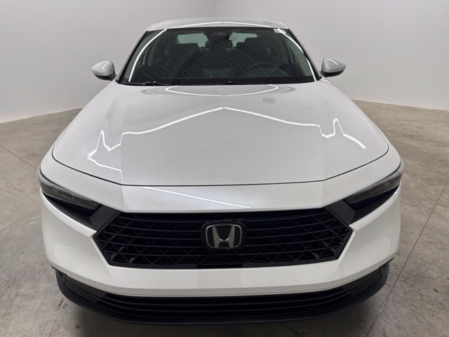 New 2026 Platinum White Pearl Honda LX image 2