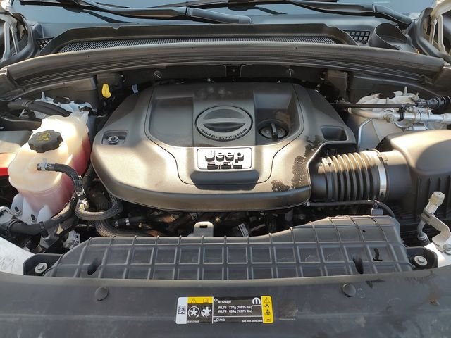 Used 2023 White Jeep Summit image 31