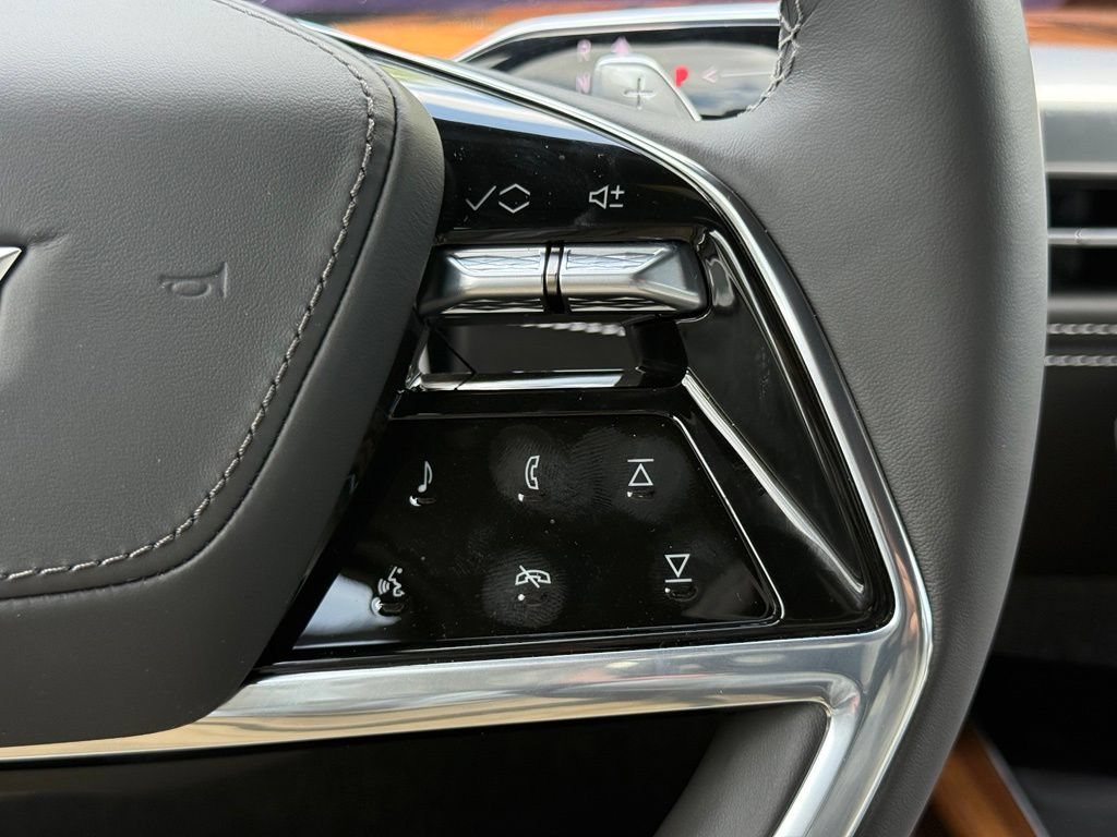 New 2026 Vibrant White Tricoat Cadillac Platinum Sport image 27