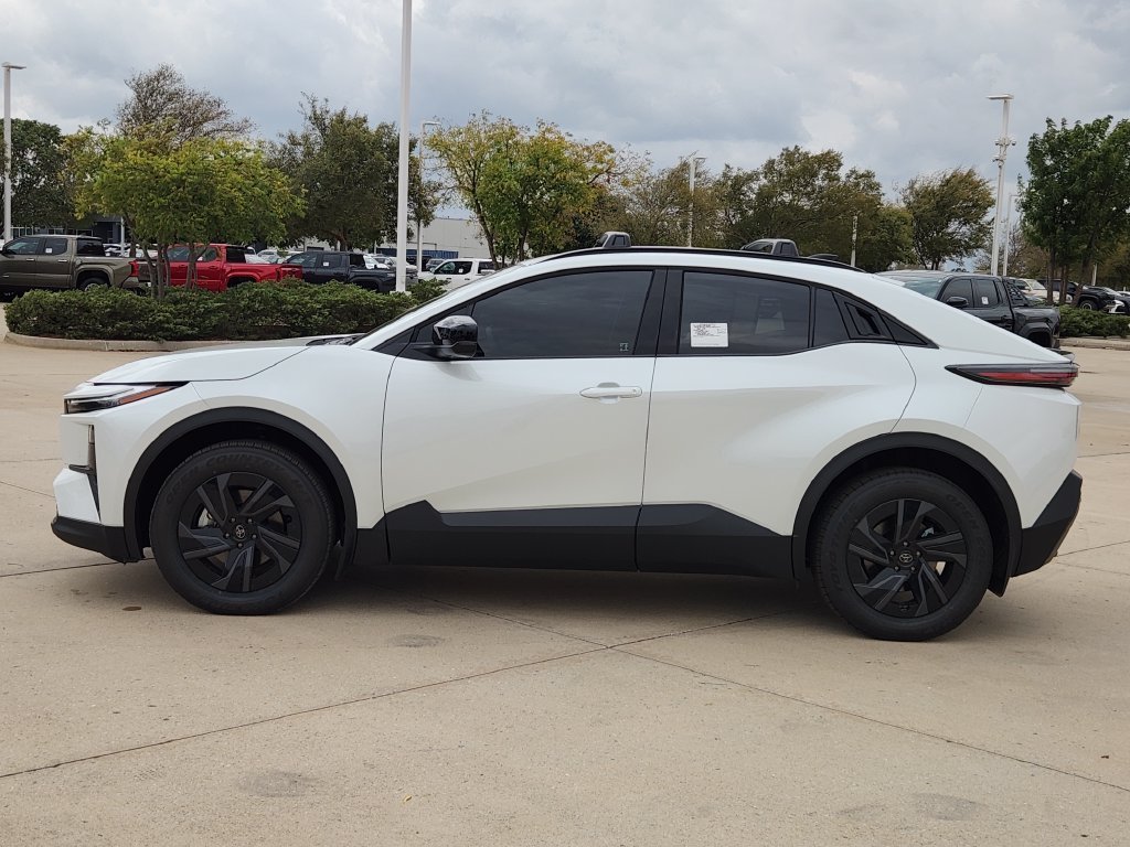 2026 Toyota C-HR SE - Photo 8