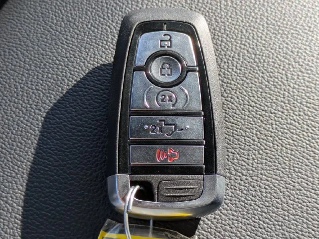 New 2026 Oxford White Ford Tremor® image 30