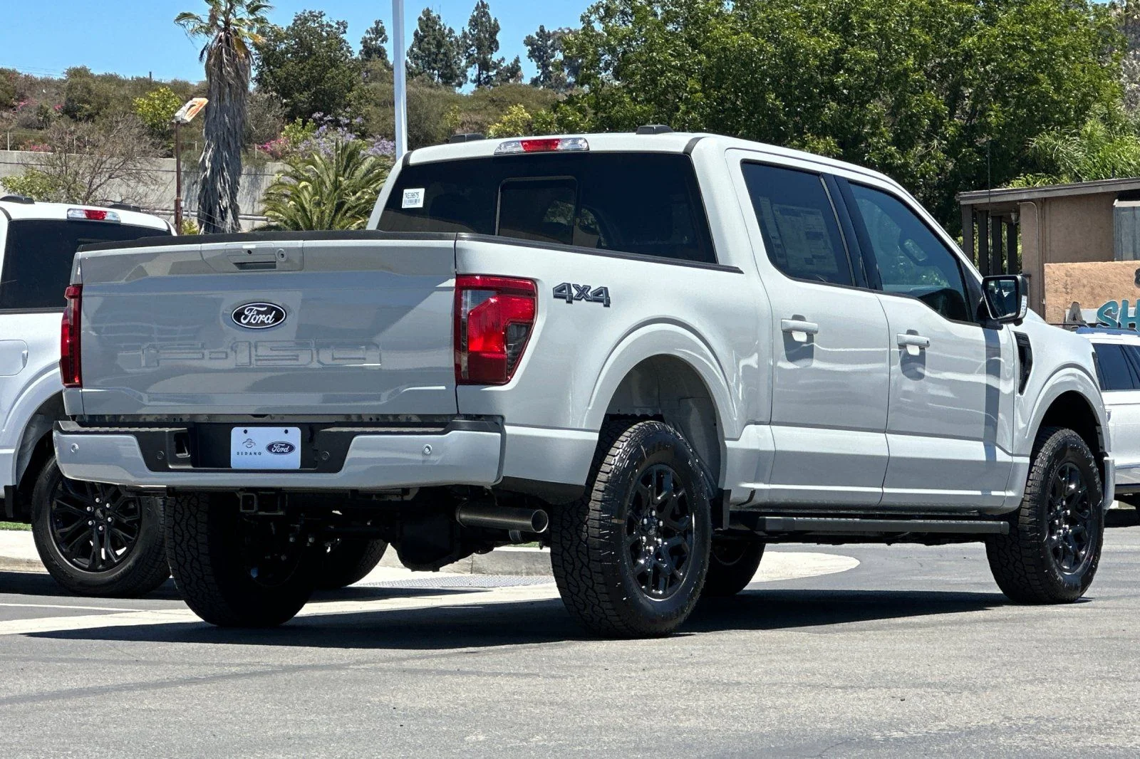 New 2026 Avalanche Ford XLT image 3