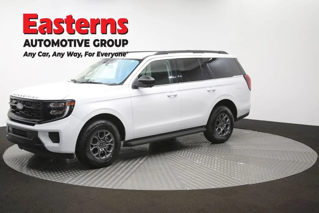 Used 2025 White Ford Active image 56