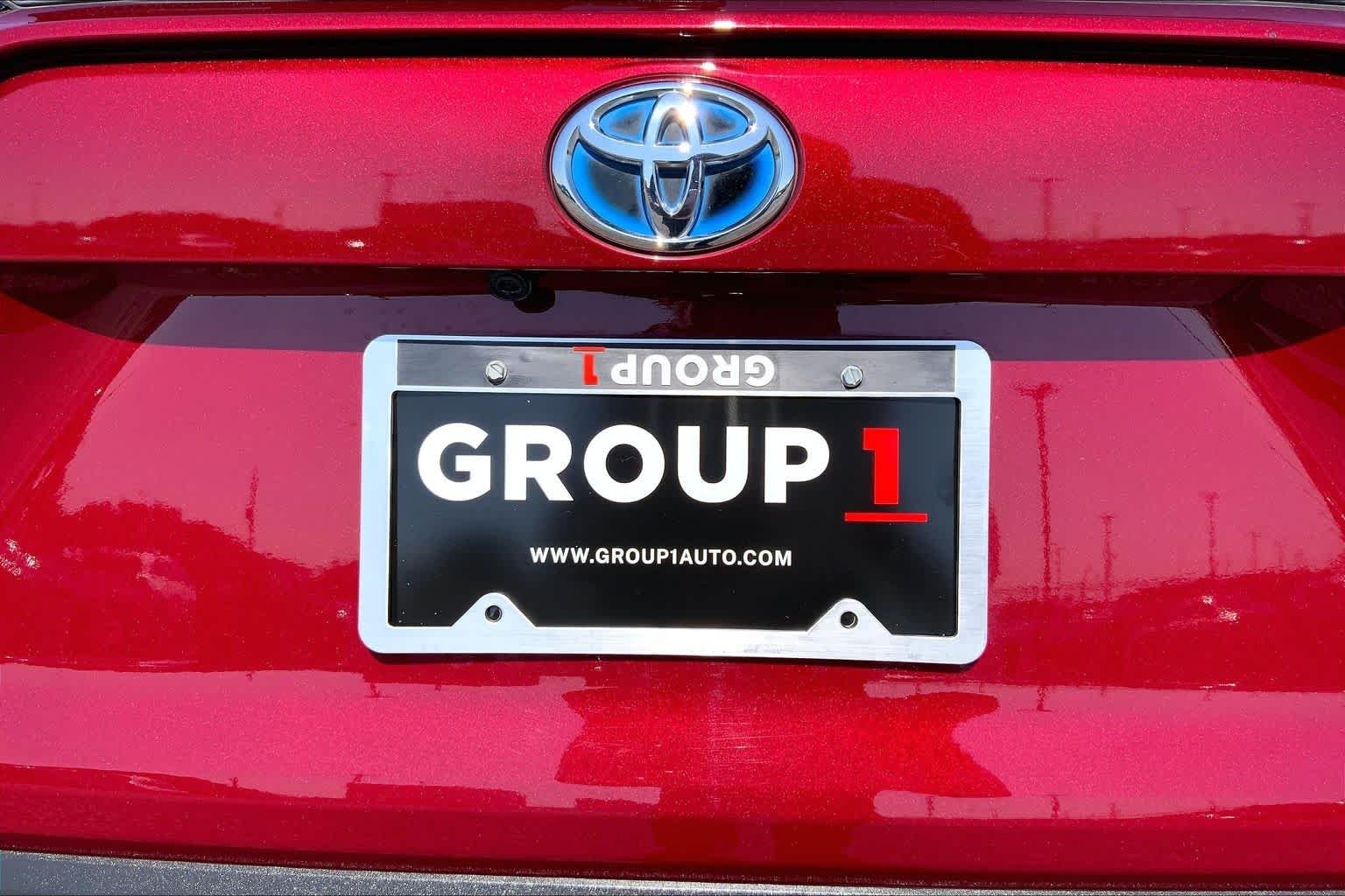 Used 2022 Ruby Flare Pearl Toyota Hybrid XLE image 10