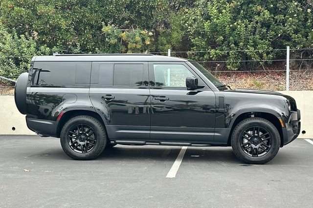 New 2026 Black Land Rover S image 6