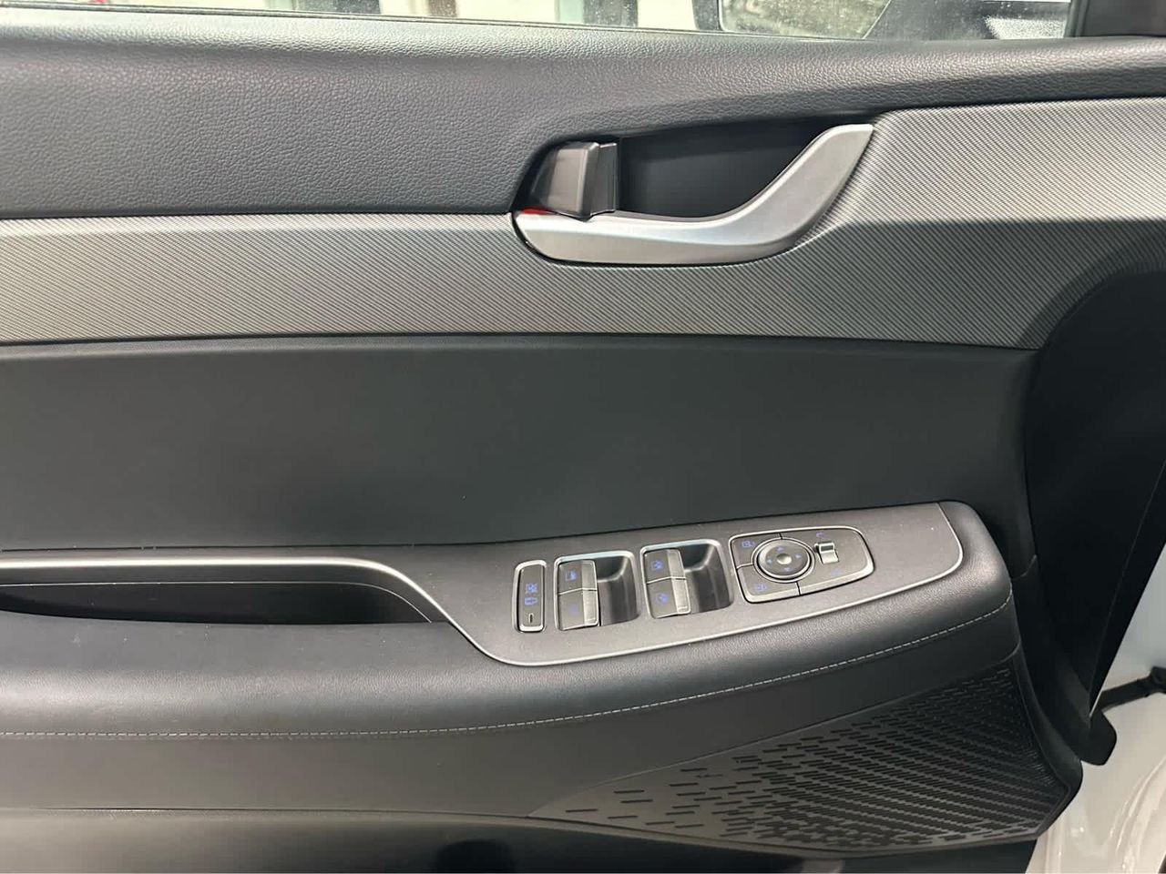 New 2025 Hyper White Hyundai XRT AWD image 22