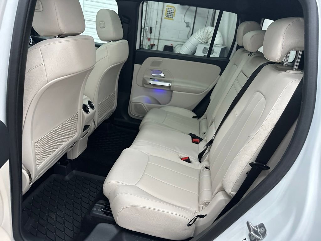 New 2026 Polar White Mercedes-Benz GLB 250 image 24