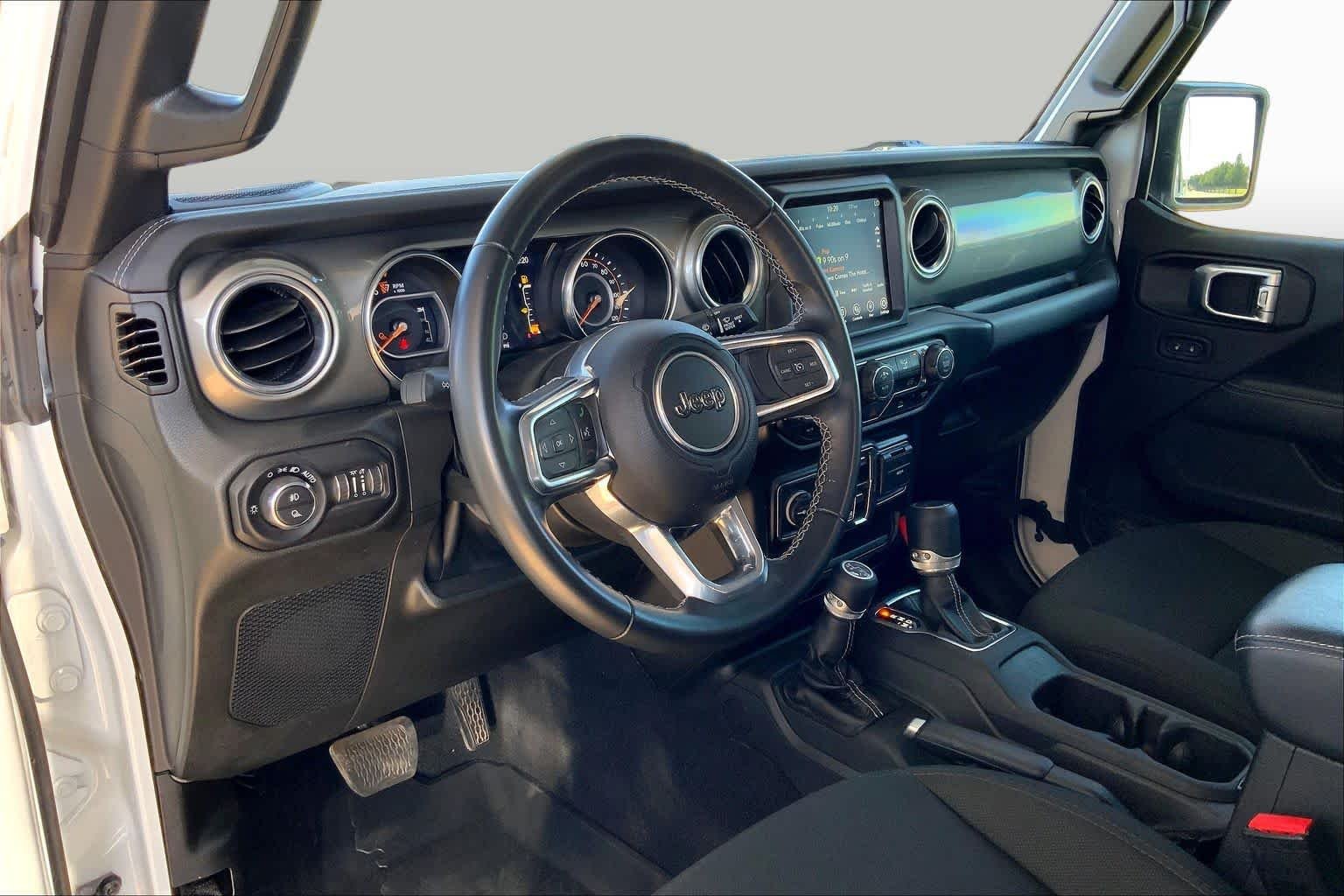 Used 2022 Bright White Clearcoat Jeep Overland image 35