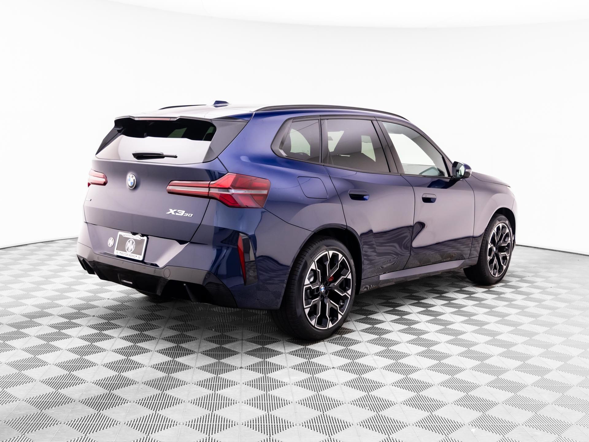 New 2026 Tanzanite Blue II Metallic BMW 30 xDrive image 6