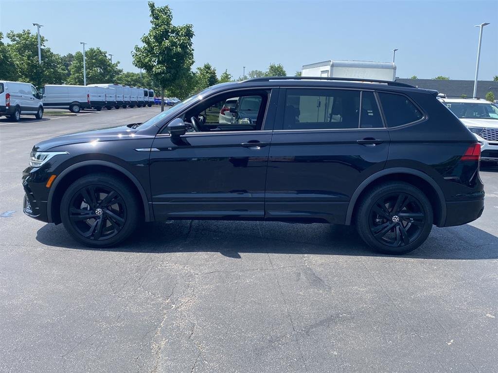Used 2023 Deep Black Pearl Volkswagen SE R-Line Black image 8
