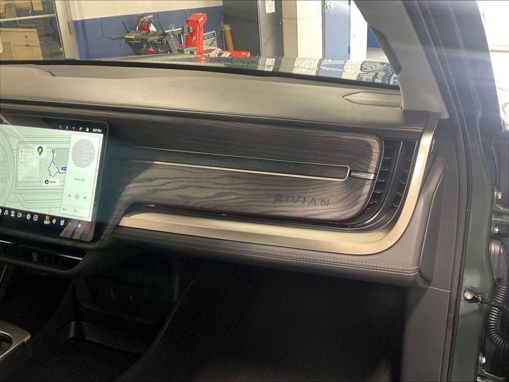 Used 2023 Green Rivian Adventure image 13