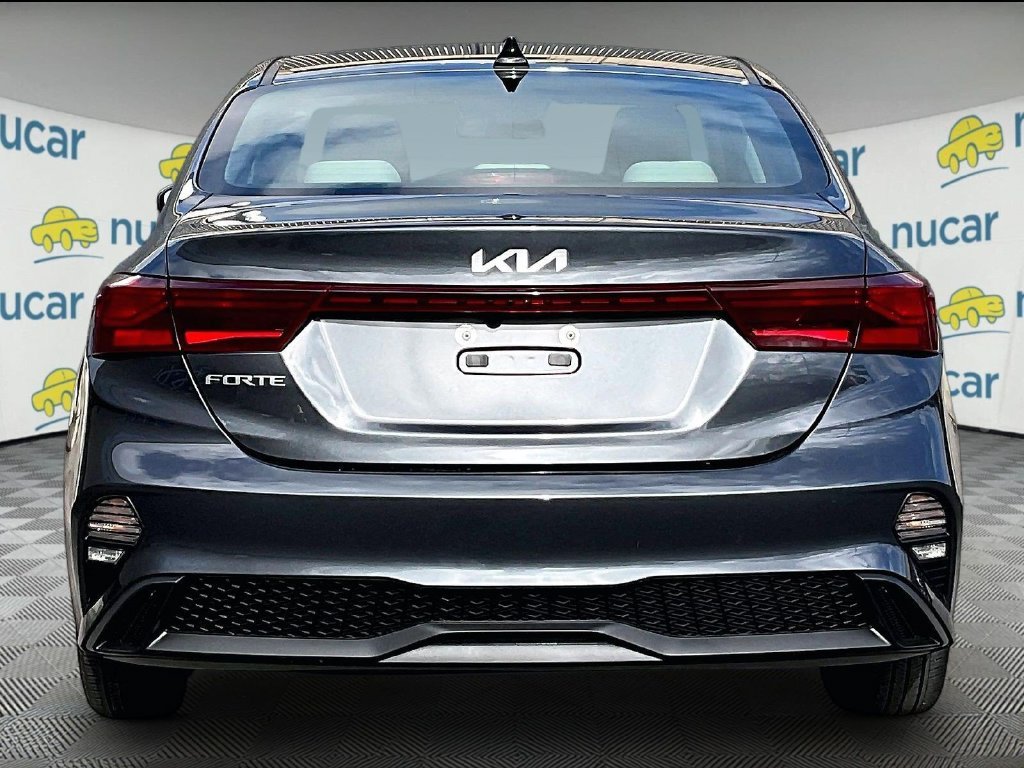Used 2023 Gray Kia LXS image 5