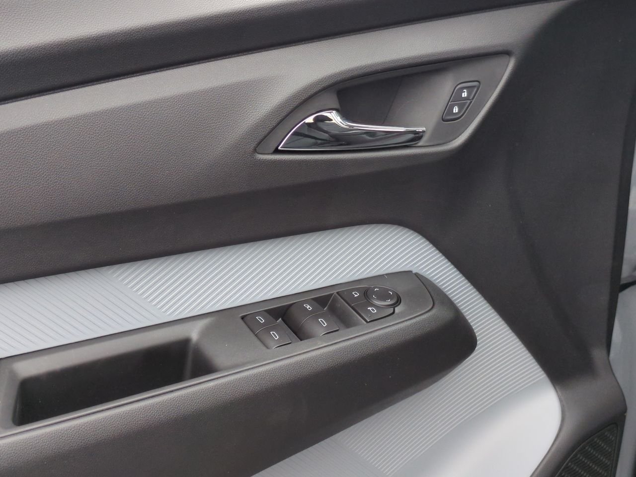 New 2027 Sterling Grey Metallic Chevrolet RS image 21
