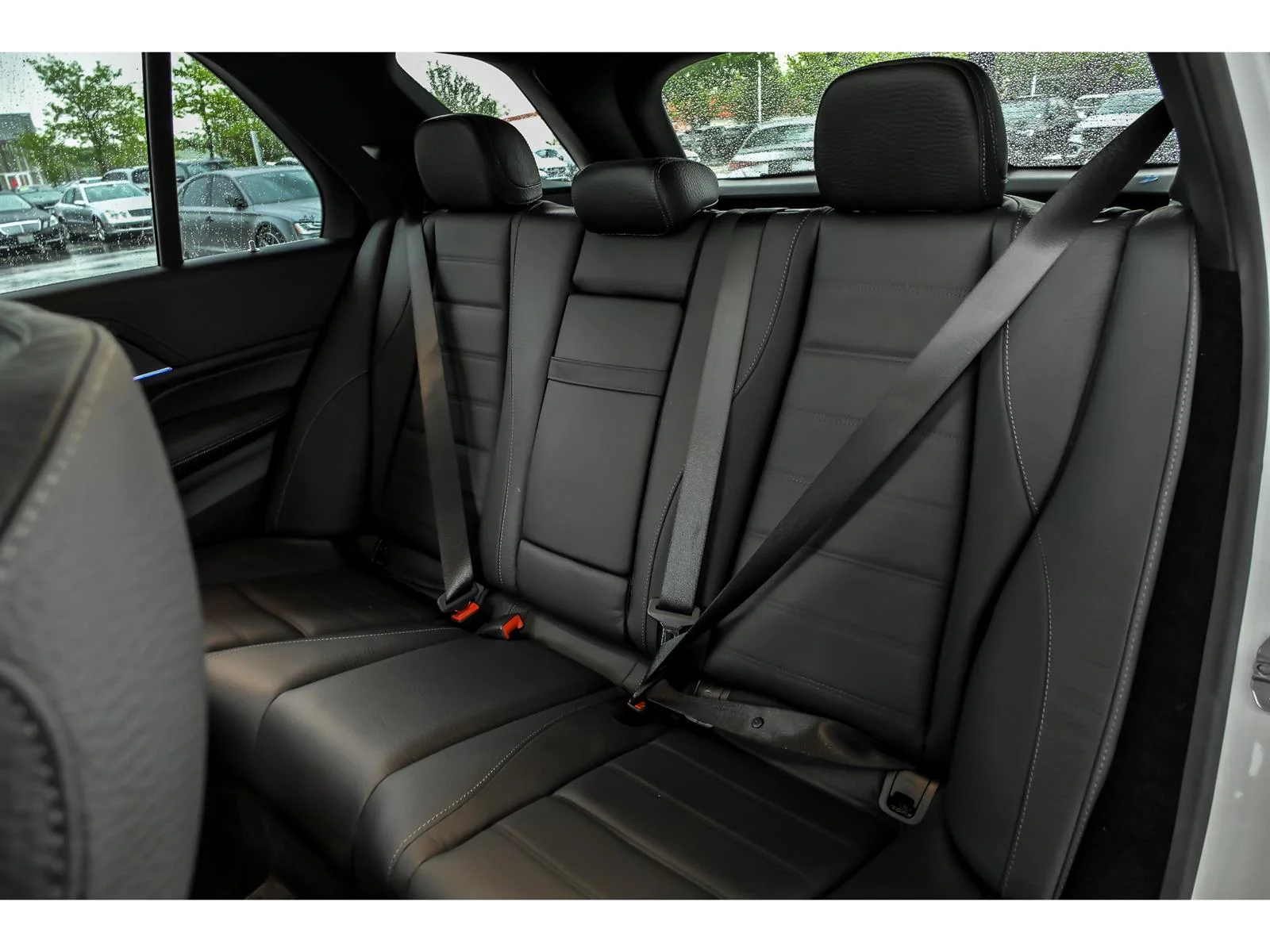 Used 2024 White Mercedes-Benz GLE 350 4MATIC® image 14