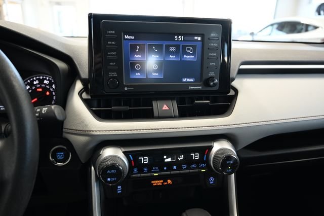 2022 Toyota RAV4 XLE - Photo 15