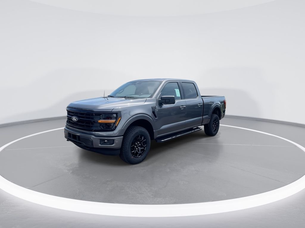 New 2026 Carbonized Gray Metallic Ford XLT image 4