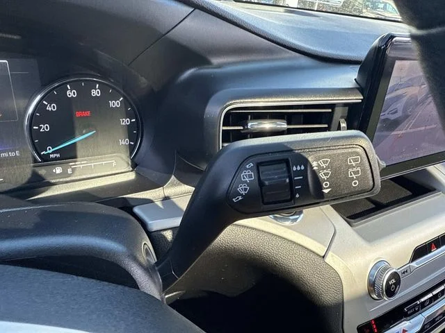 Used 2022 Silver Ford XLT image 39