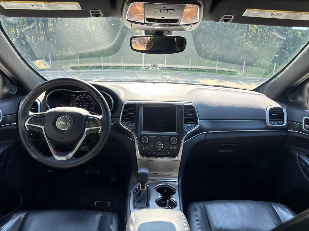Used 2018 Bright White Clearcoat Jeep Limited image 16