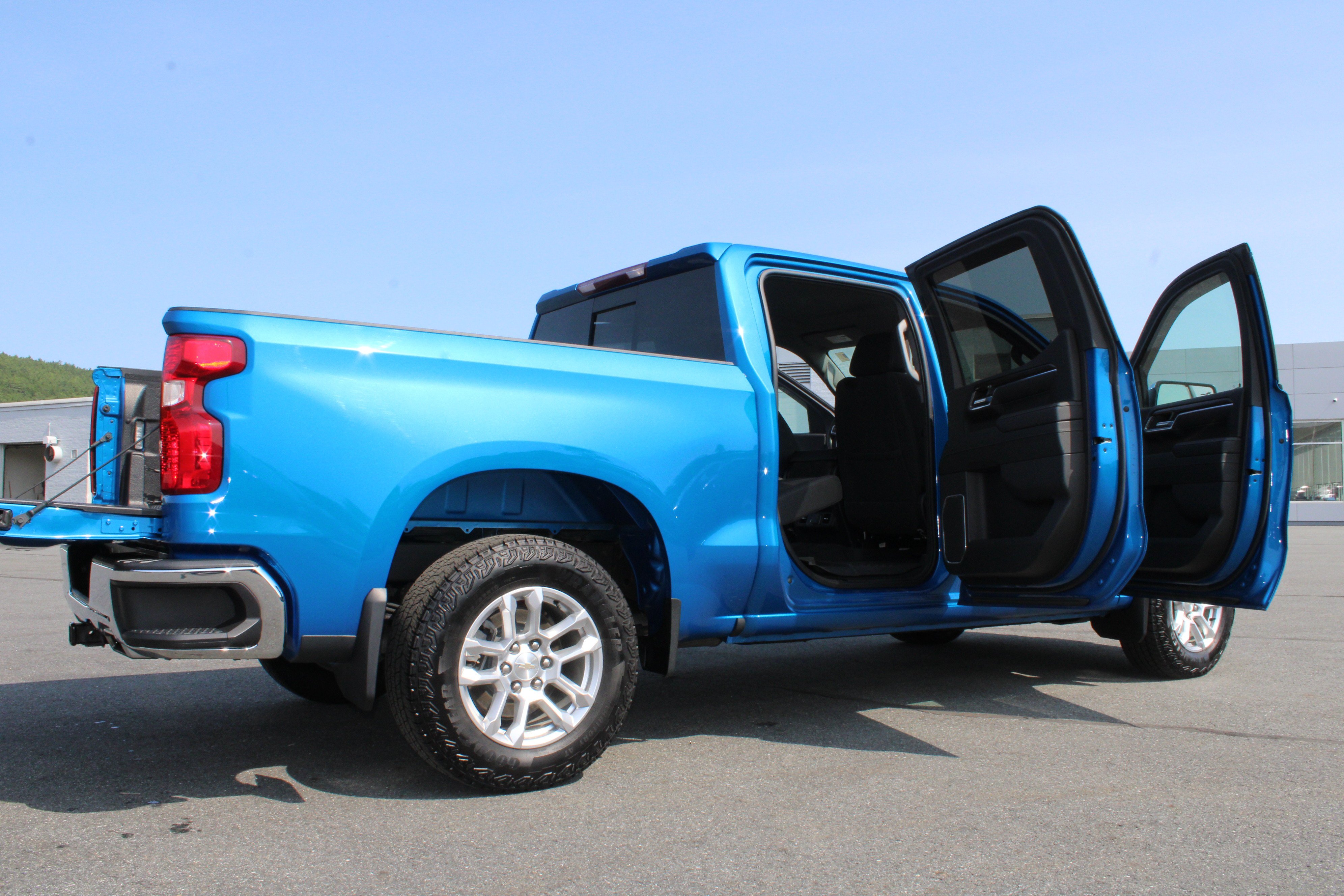 Used 2023 Glacier Blue Metallic Chevrolet LT image 18