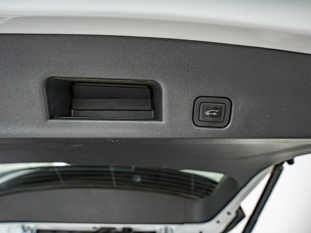Used 2024 Summit White Chevrolet LS image 39