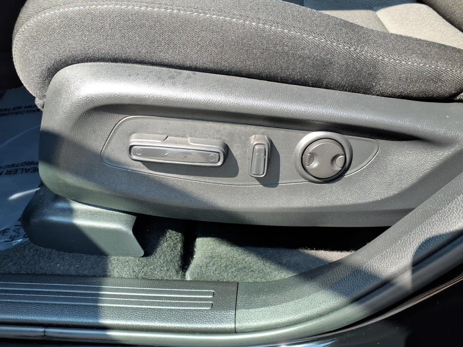 2024 Honda CR-V EX - Photo 17