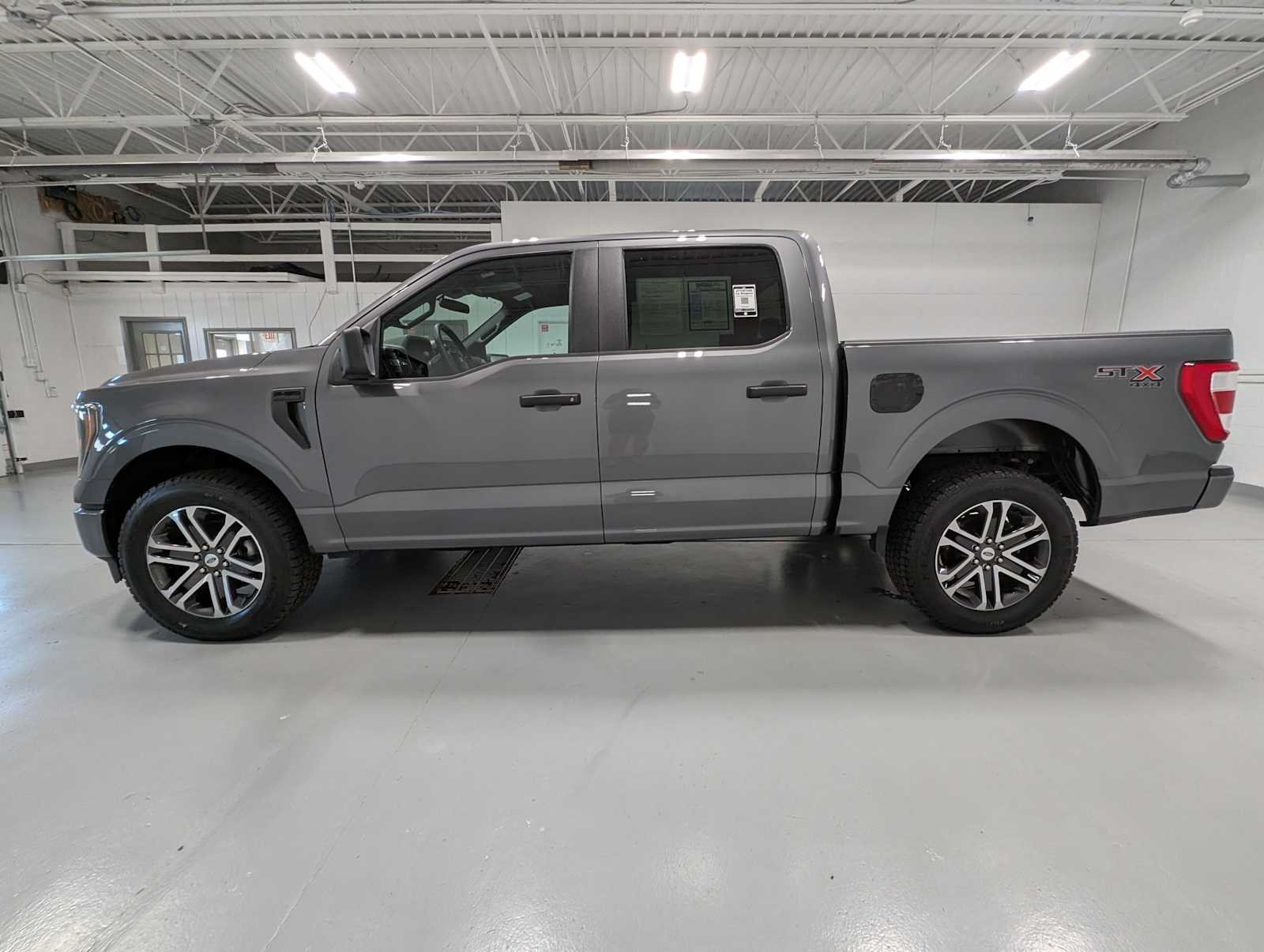 Used 2023 Carbonized Gray Ford XL image 12