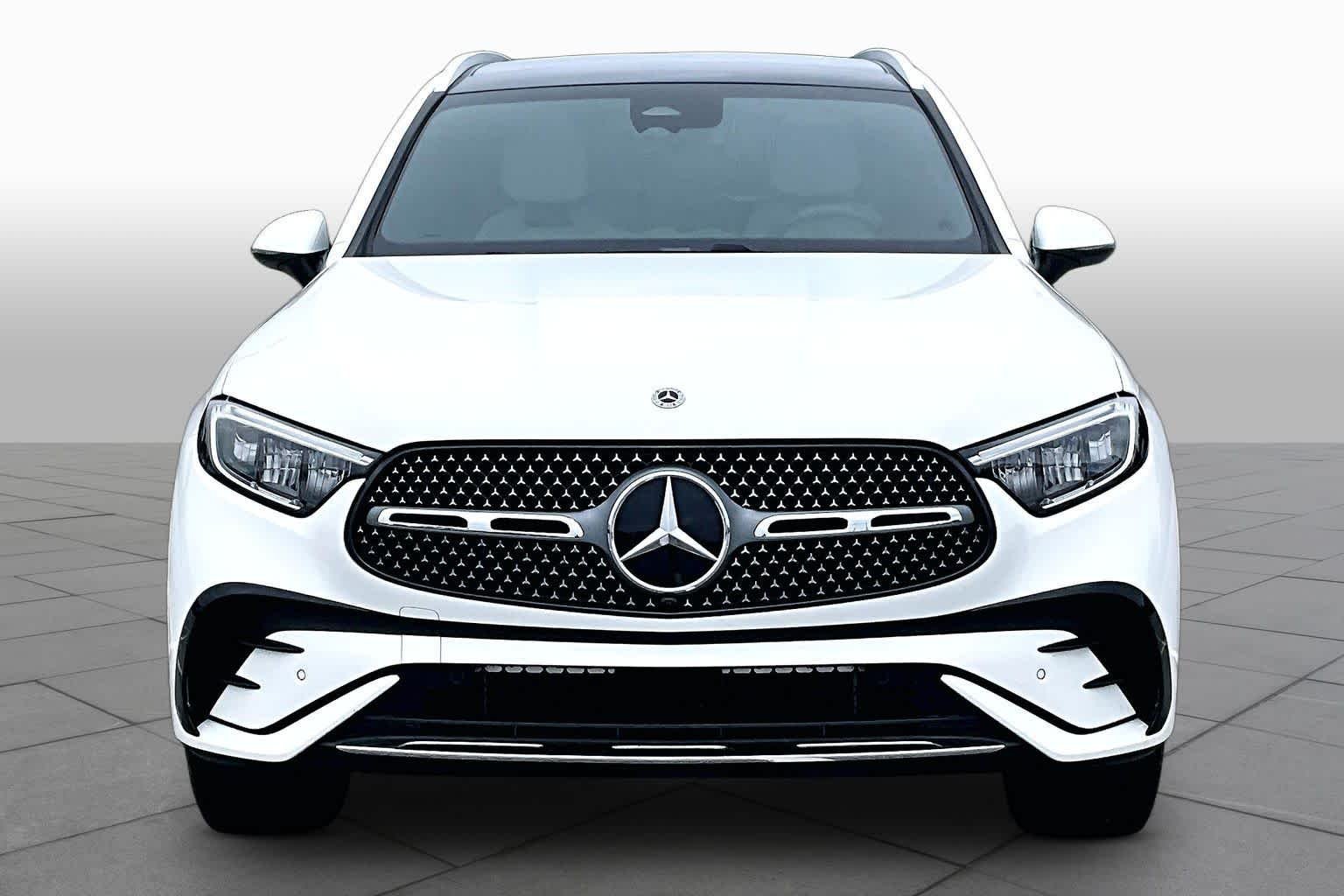 Used 2026 Polar White Mercedes-Benz GLC 300 image 4