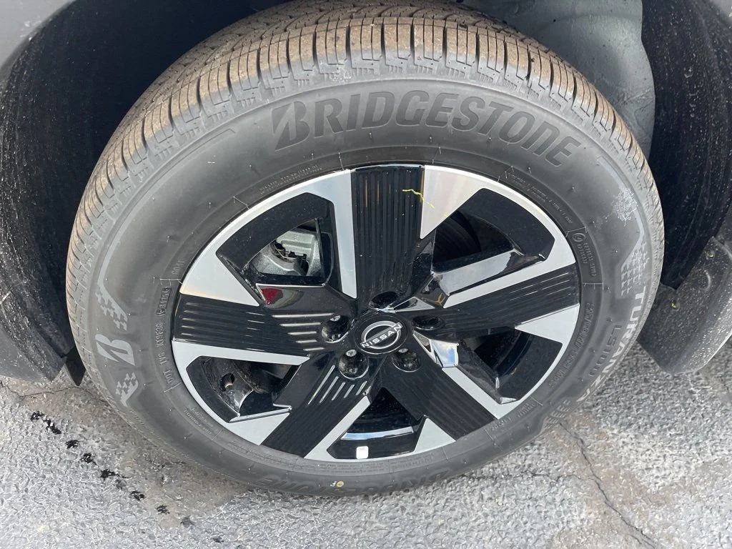 New 2026 Aspen White TriCoat Nissan SV image 27