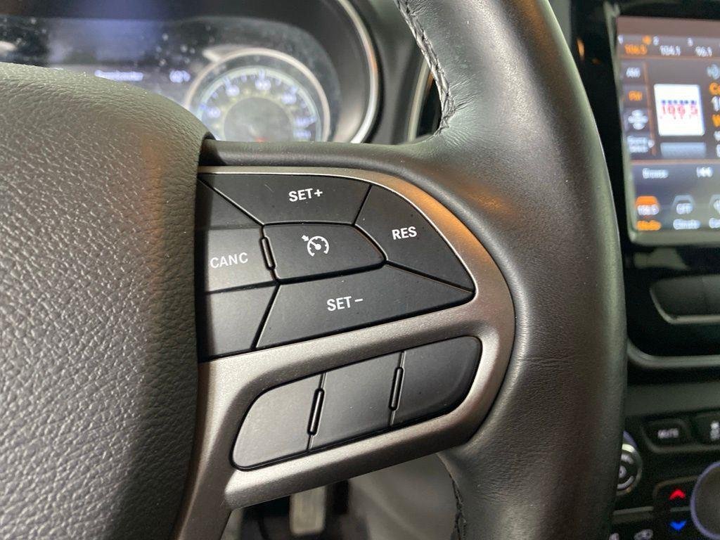Used 2019 Bright White Clearcoat Jeep Limited image 20