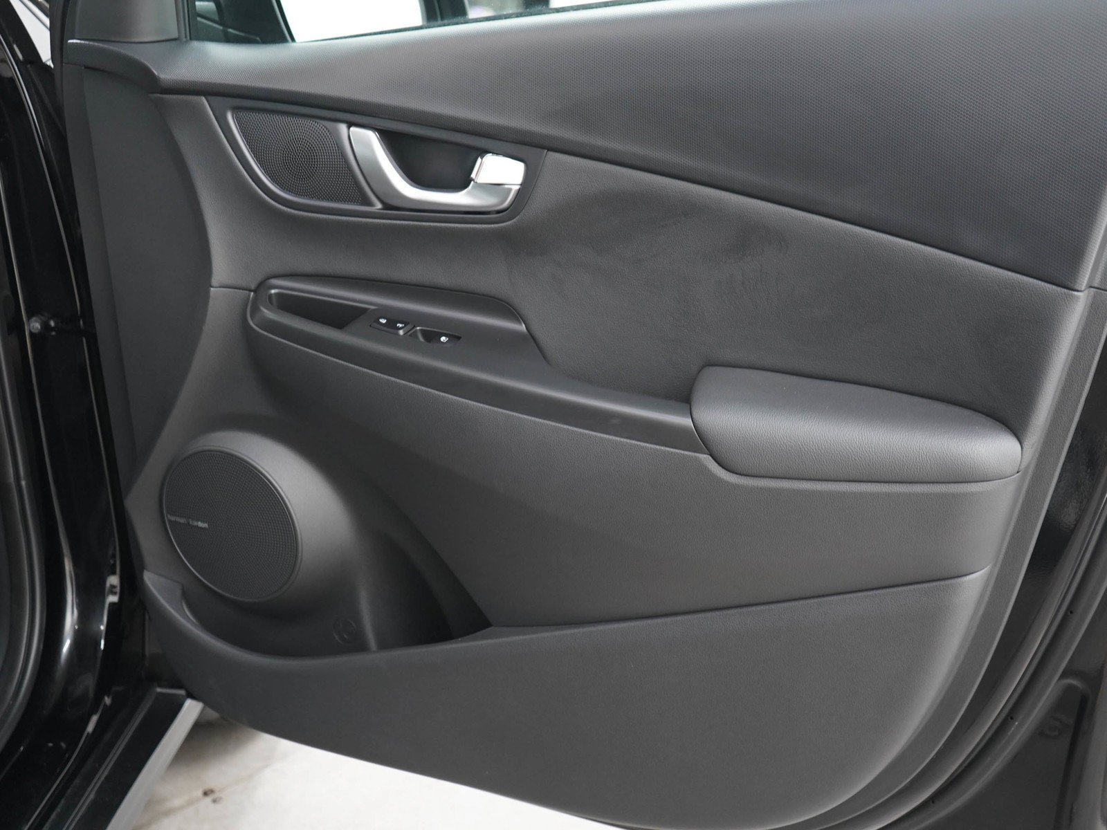 Certified Used 2023 Abyss Black Pearl Hyundai Limited FWD image 11