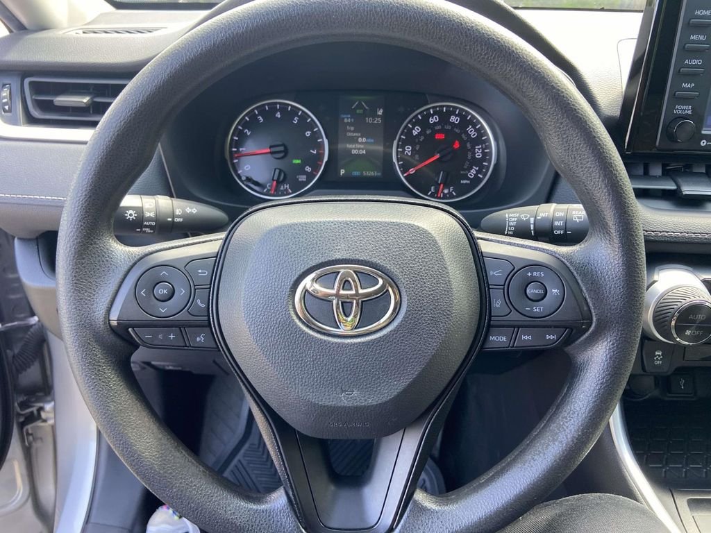 Used 2021 Silver Toyota XLE image 34
