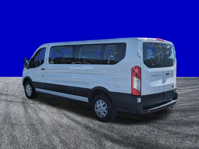 Certified Used 2023 Oxford White Ford XLT image 6