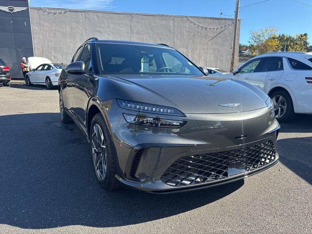 2026 Genesis GV60 GV60 Standard 19" AWD's photo